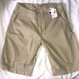 H&M khaki shorts.